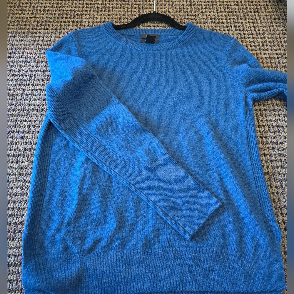 Halogen Women's Classic Blue Crew Neck Sweater 100 Cashmere - Picture 8 of 8